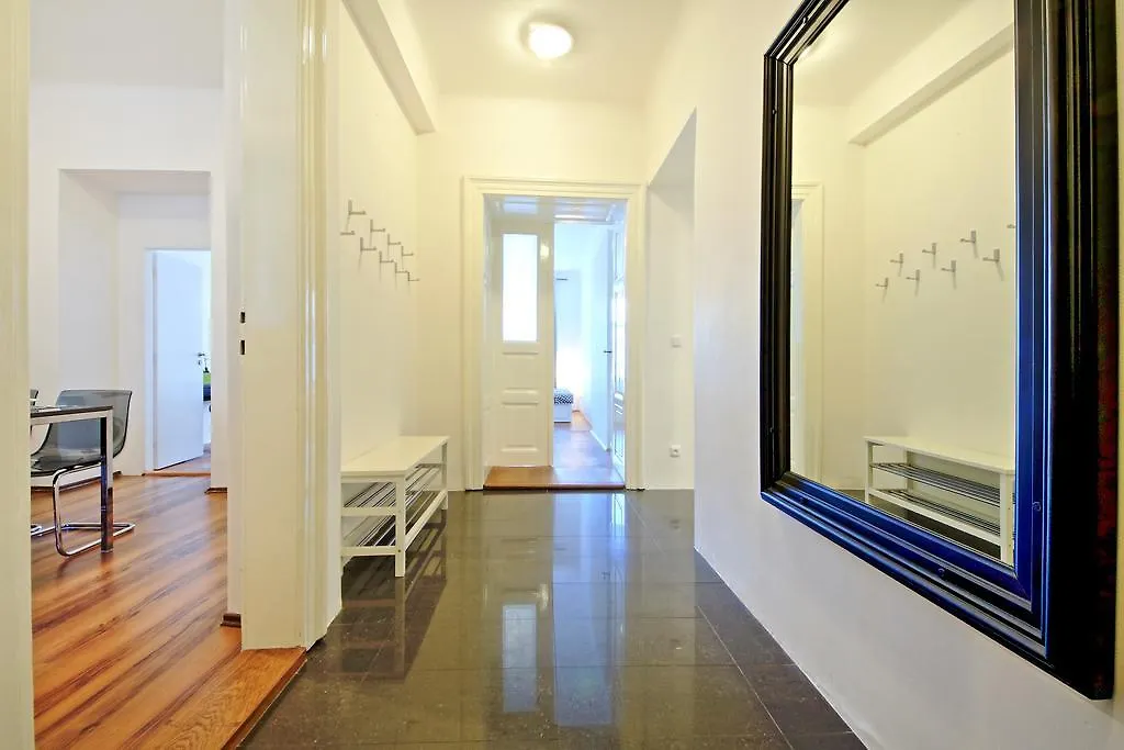 Belehradska Apartment Prag